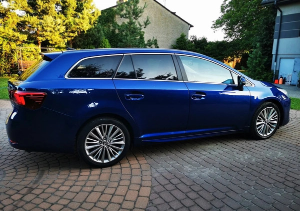 Toyota Avensis cena 42850 przebieg: 274700, rok produkcji 2015 z Korsze małe 781